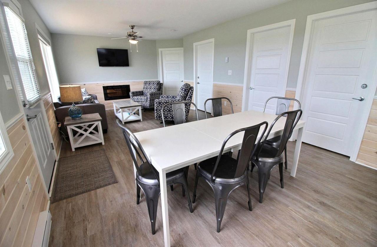 Cavendish Bosom Buddies Cottage Resort Exterior photo