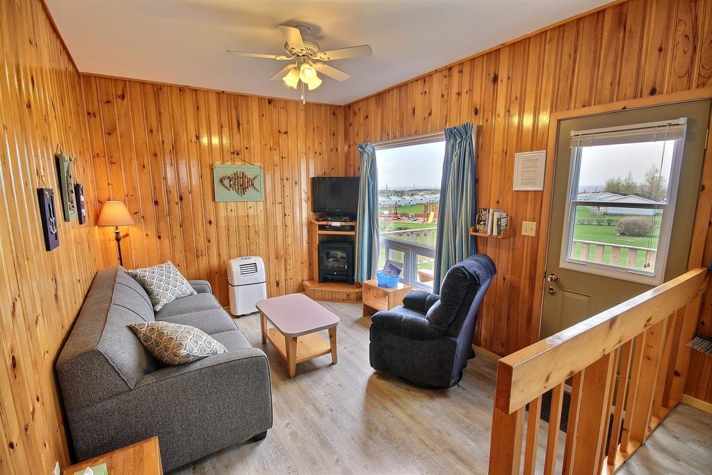 Cavendish Bosom Buddies Cottage Resort Room photo