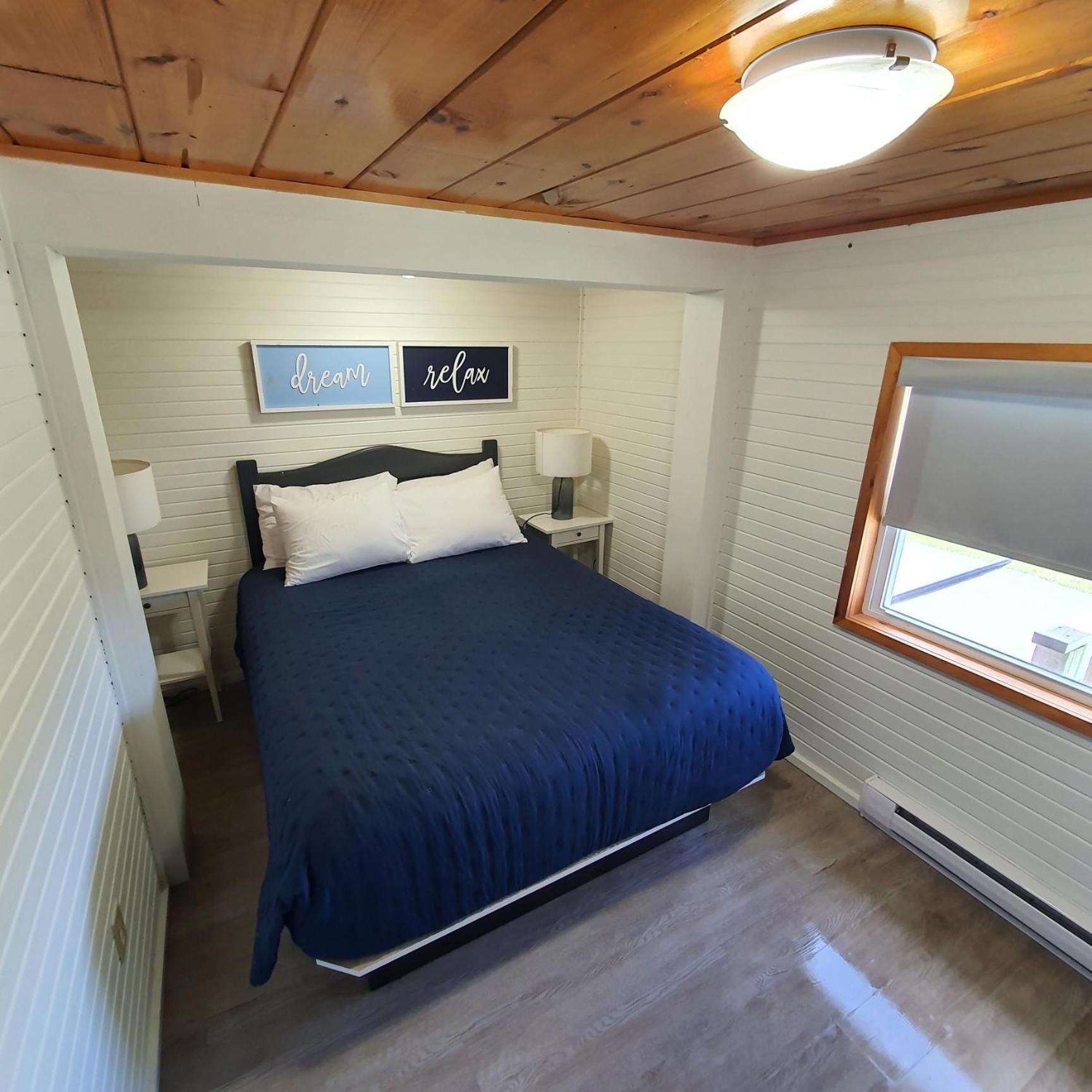 Cavendish Bosom Buddies Cottage Resort Exterior photo